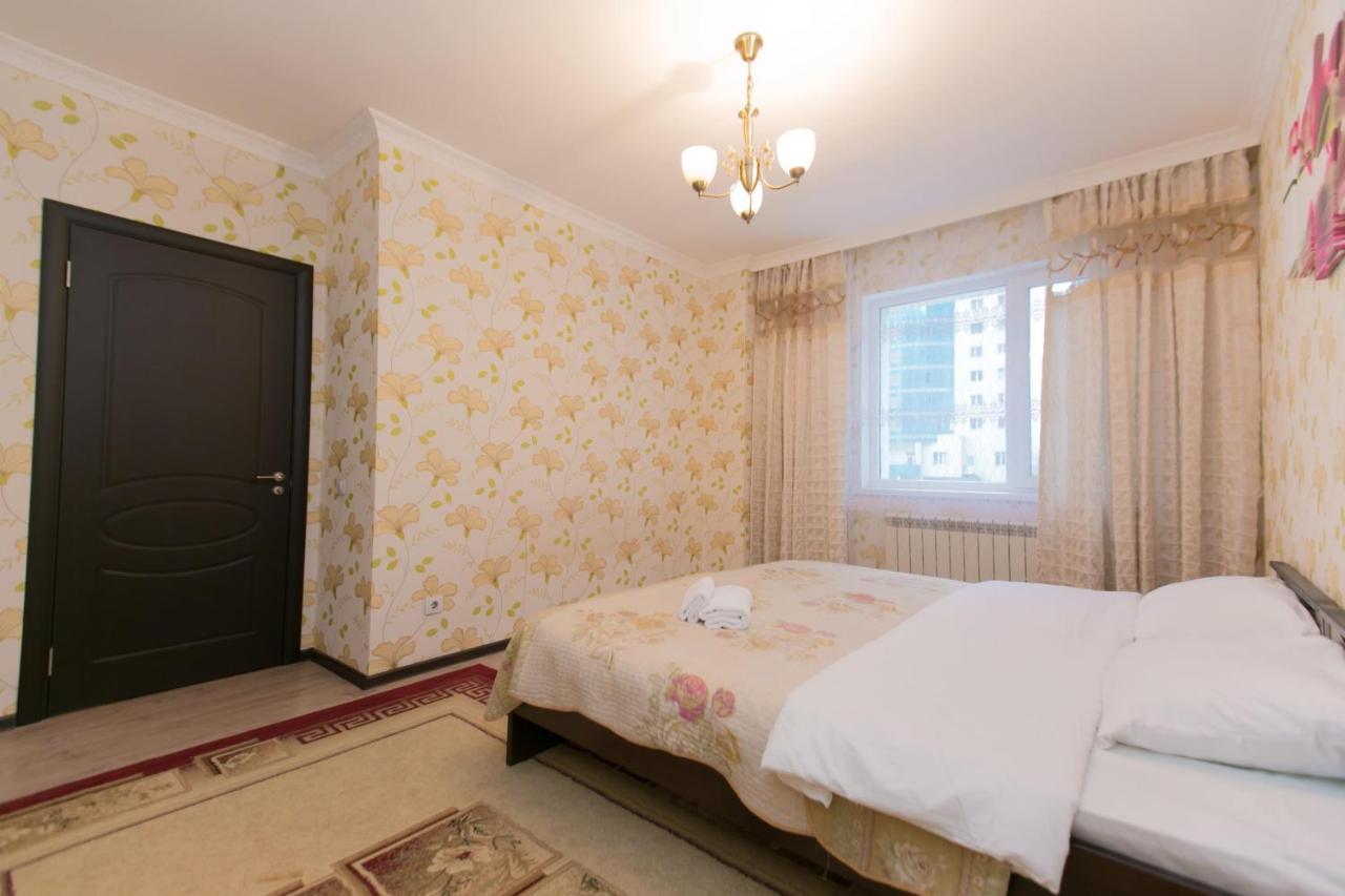 Cozy Apartment On Sarayshyq Street 5E Akmola Esterno foto