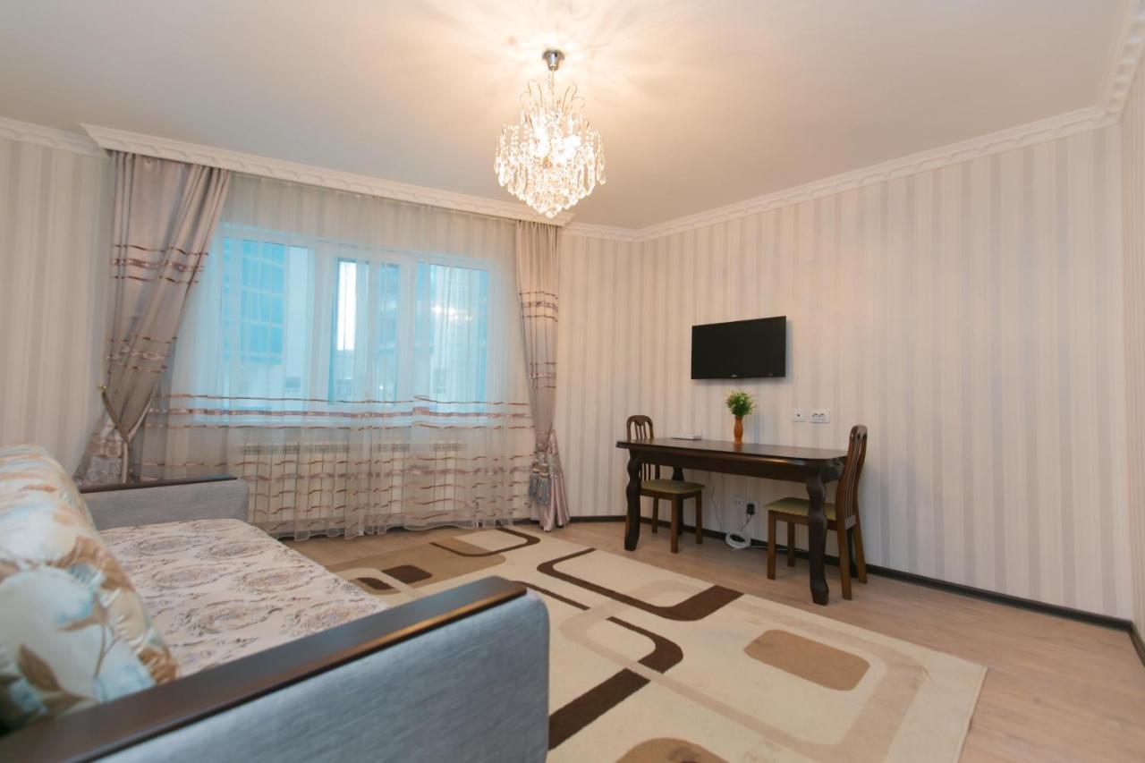 Cozy Apartment On Sarayshyq Street 5E Akmola Esterno foto